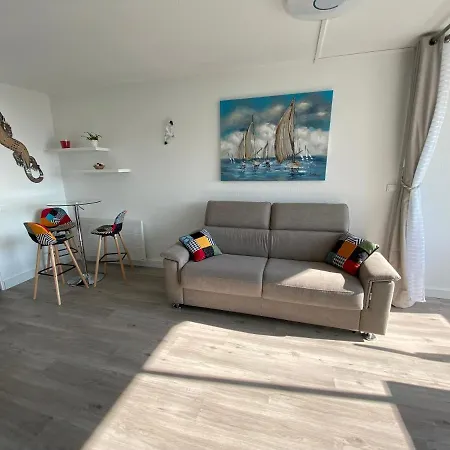 Front De 'le Soleillan' ラ・グランド・モット